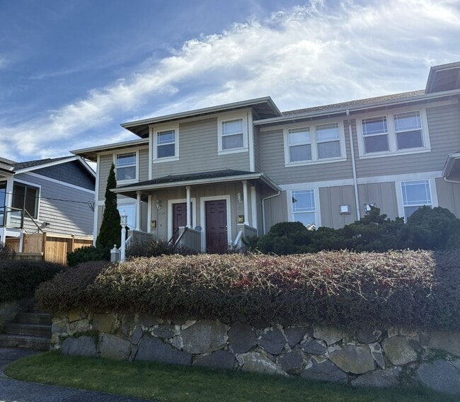 1315-1315 5th St in Anacortes, WA - Building Photo - Building Photo