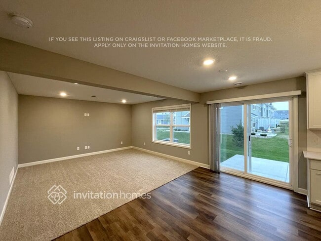 14310 Arctic Cir in Rosemount, MN - Foto de edificio - Building Photo