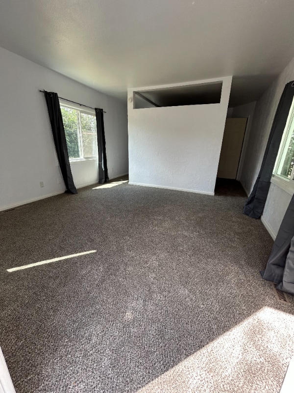 221 9th Ave S in Great Falls, MT - Foto de edificio - Building Photo