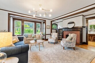 12 Windermere Ave in Arlington, MA - Building Photo - Building Photo