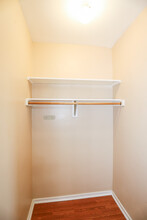 6233 N Winthrop Ave, Unit #409 in Chicago, IL - Building Photo - Building Photo