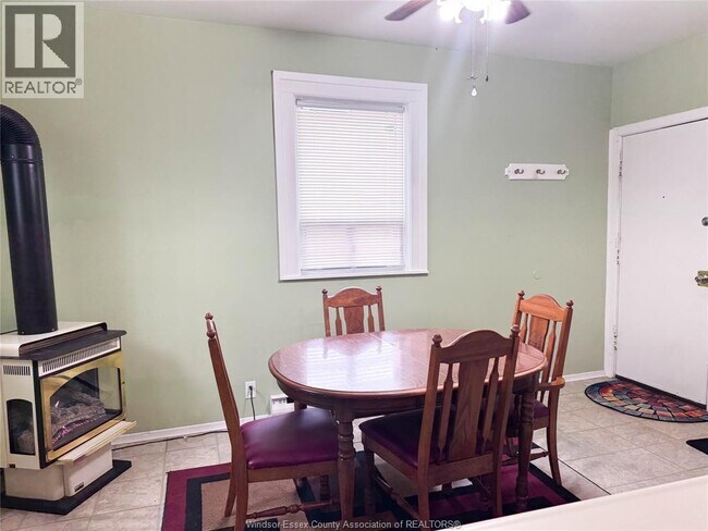 120 Park St in Amherstburg, ON - Building Photo - Building Photo