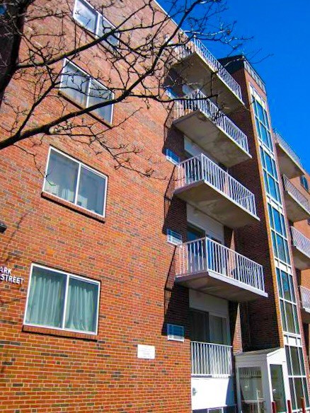 70 Park Ave in Somerville, MA - Foto de edificio - Building Photo