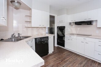 1624 Oakland Blvd in Fort Worth, TX - Foto de edificio - Building Photo