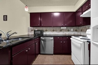 13026 Leader St in Houston, TX - Building Photo - Building Photo