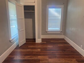 515 Harrison Ln in Wharton, TX - Building Photo - Building Photo