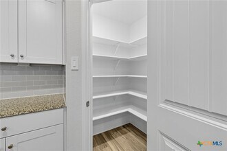 1308 Parkwood in Seguin, TX - Building Photo - Building Photo