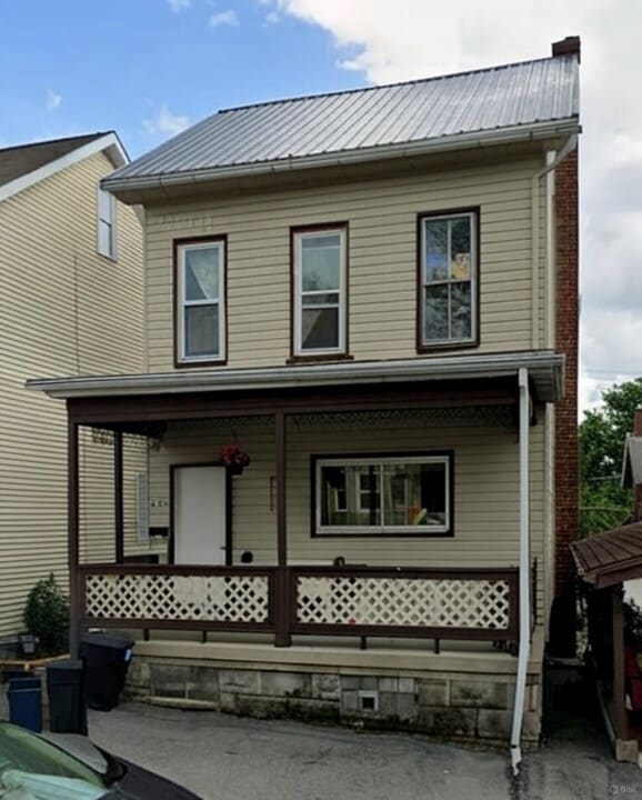 1427 21st Ave in Altoona, PA - Building Photo
