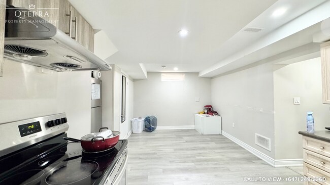31 Forfar Av in Kitchener, ON - Building Photo - Building Photo