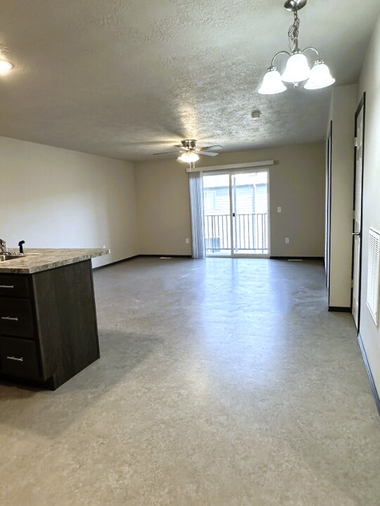 2112 N Carla Ave in Tea, SD - Building Photo