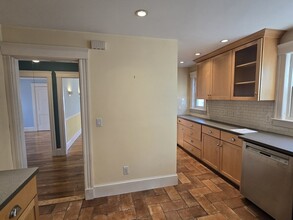 103 Saint Rose St, Unit 1 in Boston, MA - Building Photo - Building Photo