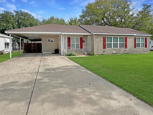 928 Lydick Ln in River Oaks, TX - Building Photo