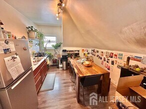 121 Kossuth St in Franklin Township, NJ - Building Photo - Building Photo