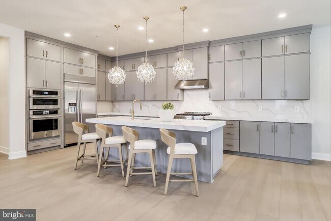 6934 Renita Ln in Bethesda, MD - Building Photo - Building Photo