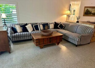 212 Kings Lynn in Delray Beach, FL - Building Photo - Building Photo