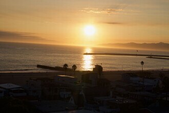 8120 Billowvista Dr in Los Angeles, CA - Building Photo - Building Photo