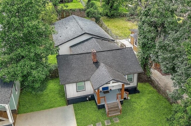 property at 883 Gaston St SW
