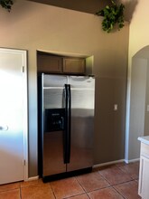 8807 W Shaw Butte Dr in Peoria, AZ - Building Photo - Building Photo