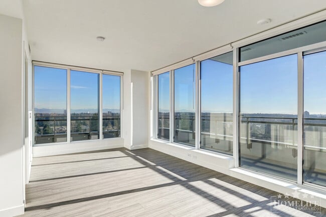 13675-1107A 107A Ave in Surrey, BC - Building Photo - Building Photo