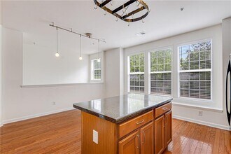 4664 Creekside Villas Way in Smyrna, GA - Building Photo - Building Photo