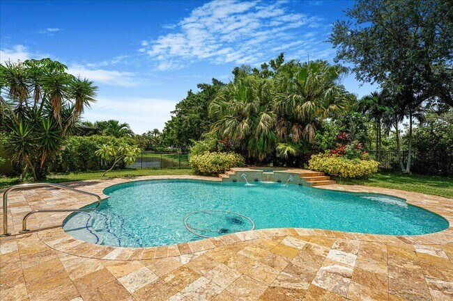 19059 Skyridge Cir in Boca Raton, FL - Building Photo - Building Photo