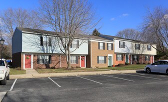 Center Park Apartments in Centreville, MD - Building Photo
