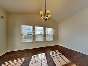 1395 Apple Farm Dr in Amelia, OH - Foto de edificio - Building Photo