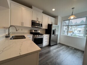 8770 SW 147th Terrace in Beaverton, OR - Building Photo - Building Photo