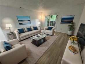 199 Afton Square in Altamonte Springs, FL - Building Photo - Building Photo