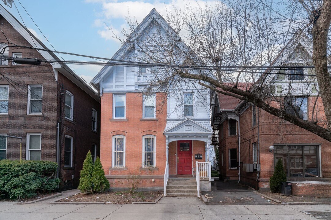 22 Lynwood Pl in New Haven, CT - Foto de edificio