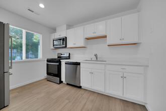 10397 Amador St in Jackson, CA - Building Photo - Interior Photo