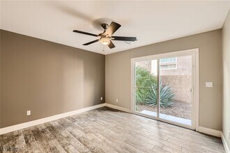9336 Hilgard Ave in Las Vegas, NV - Building Photo - Building Photo
