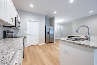 Halcyon in Newnan, GA - Foto de edificio - Interior Photo