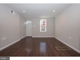 437 Greenwich St in Philadelphia, PA - Building Photo