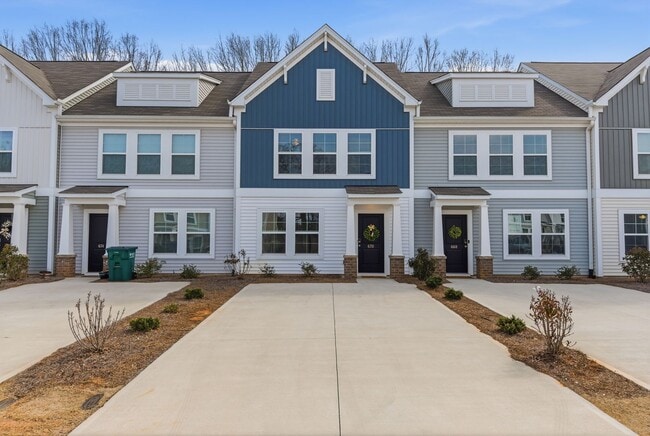 670 Blossom Run in Spartanburg, SC - Building Photo - Building Photo