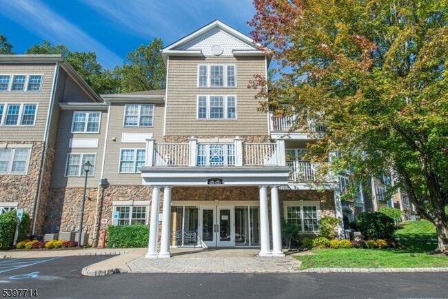 property at 3103 Peer Pl