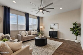 2337 W Gloria Ln in Phoenix, AZ - Building Photo - Building Photo