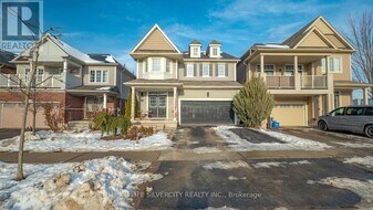 93 Gillespie Dr in Brantford, ON - Building Photo