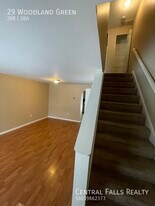 29 Woodland Green in Rochester, NH - Building Photo