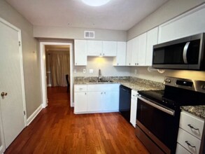 435 N Highland St in Memphis, TN - Building Photo - Building Photo