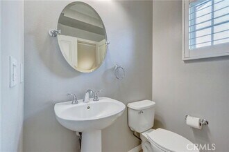 21 Oakfield in Irvine, CA - Building Photo - Building Photo