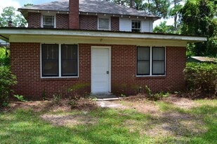 802 Ava St in Waycross, GA - Building Photo