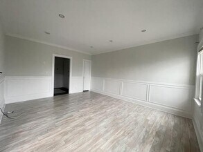 16 Minerva Pl in White Plains, NY - Building Photo - Building Photo