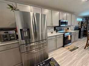 1358 Cascade Dr in Davenport, FL - Building Photo - Building Photo