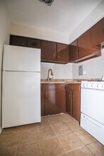 5900 N Winthrop Ave, Unit #405 in Chicago, IL - Building Photo - Building Photo