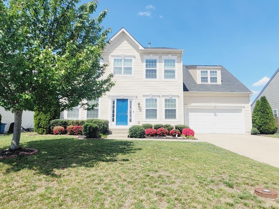 223 Morlyn Dr in Stephenson, VA - Building Photo