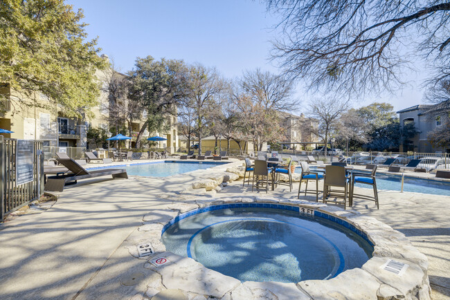 Gables at the Terrace in Austin, TX - Foto de edificio - Building Photo