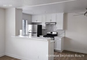 3910 E 11th St, Unit 2 in Long Beach, CA - Building Photo