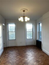 157 E 32nd St in Brooklyn, NY - Foto de edificio - Building Photo