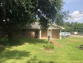 3504 Ave D in Nederland, TX - Building Photo - Building Photo